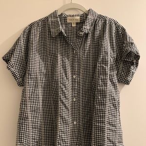 Gingham cloth and stone